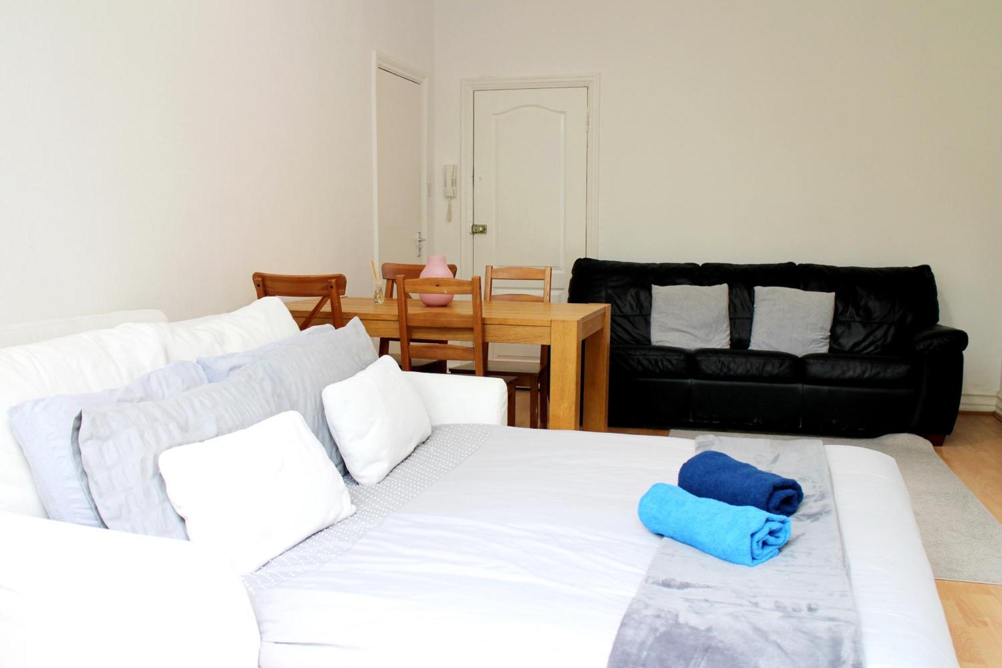 Large Garden Apartment On Golders Green High Road Londres Exterior foto